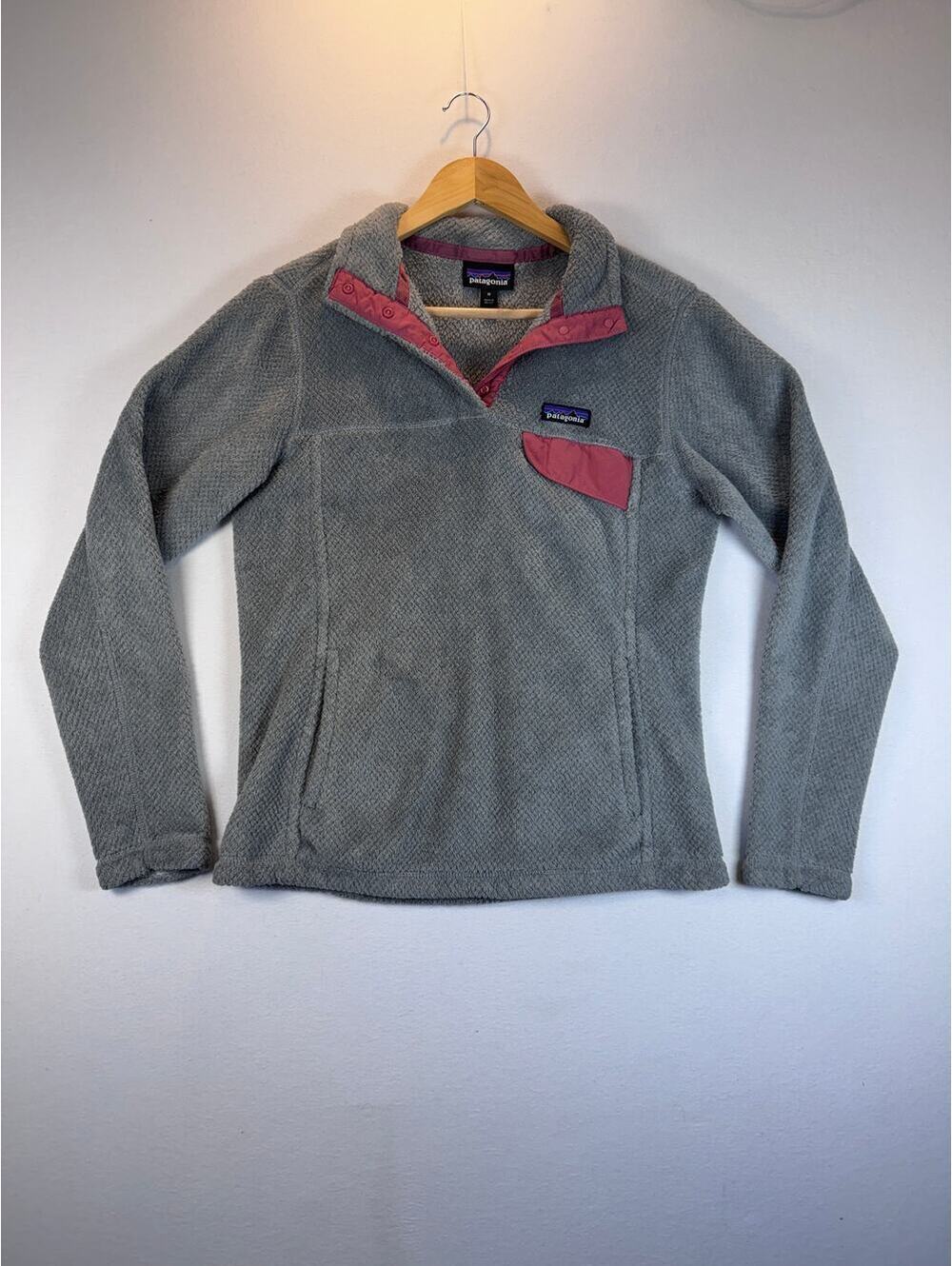 Patagonia Women’s Re-Tool Snap-T Fleece Pullover Medium Gray Pink 25443FA19